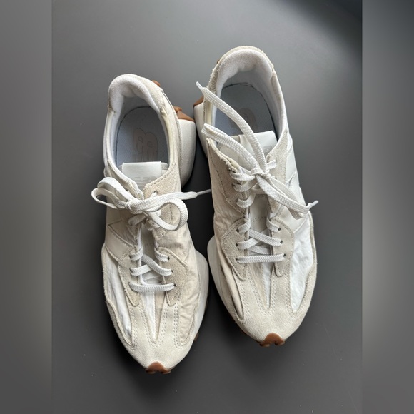 New Balance 327- Women’s 7.5 - Picture 2 of 7